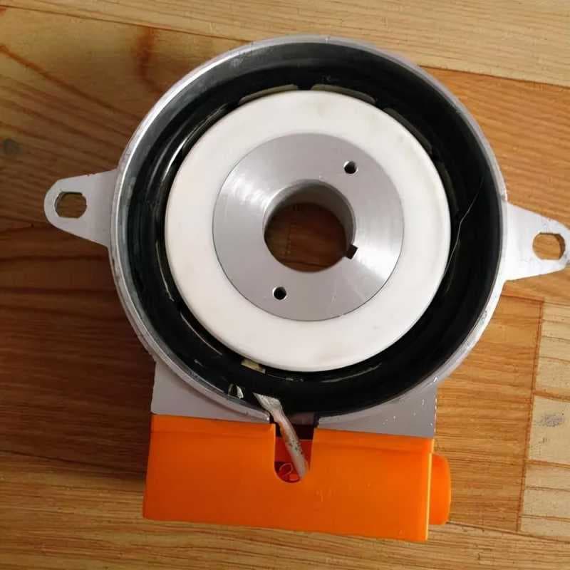 测速发电机的工作原理（直流测速发电机的应用）