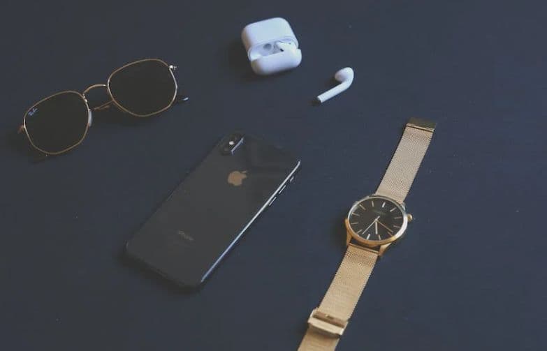 苹果耳机怎么改名字（有关airpods的使用技巧）