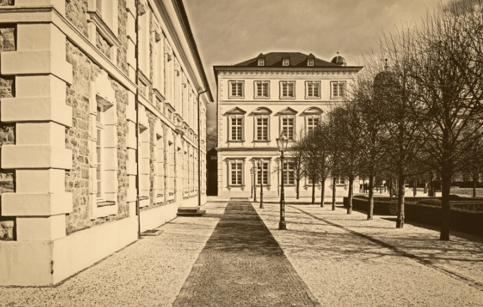 美柚广告优惠活动有哪些?美柚代理商电话是多少?