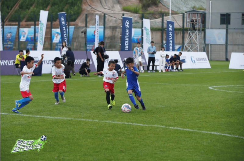 一次“现代足球启蒙实验”背后的价值观共建 | 腾讯广告营销